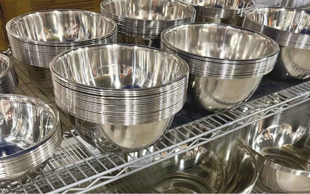 HRS_Mixing bowls & measuring tools rochester